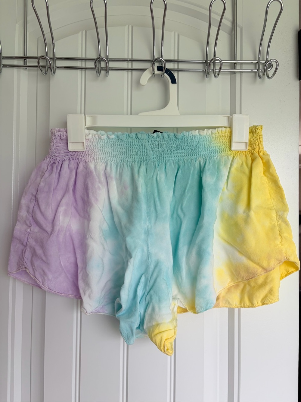 Forever 21 Tie-Dye Pastel Elastic-Waist Women’s Shorts